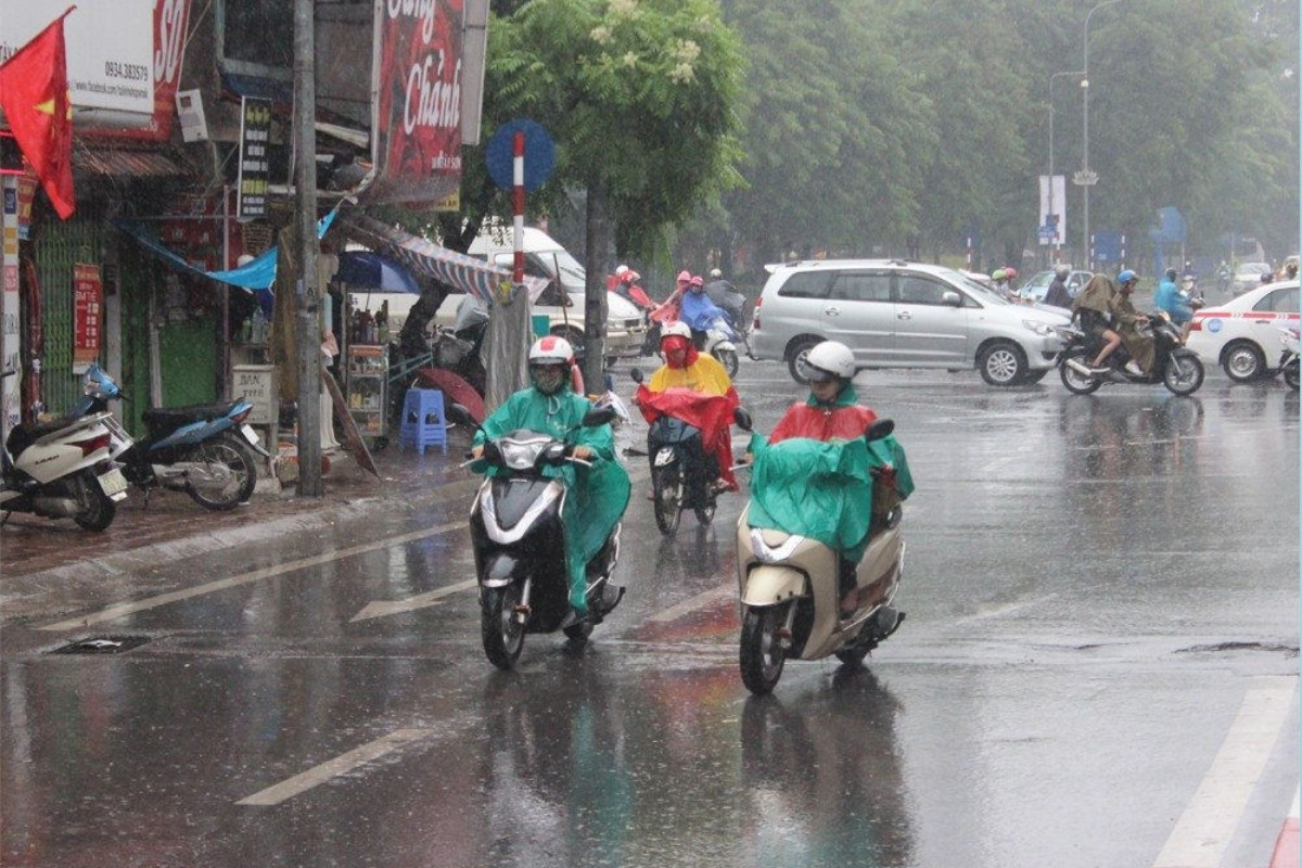 Một số khu vực sẽ có khả năng mưa lớn từ trưa đến chiều tối, người dân cần lưu ý chuẩn bị các biện pháp an toàn 