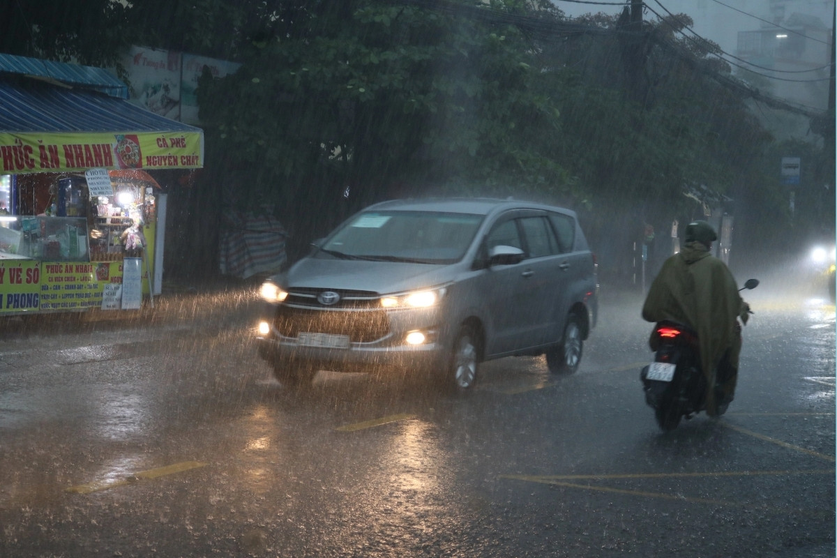 Thành phố Hồ Chí Minh sẽ có mưa lớn kéo dài từ trưa đến chiều tối 